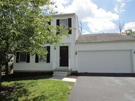 2356 Maribeth Pl in Grove City, OH - Building Photo