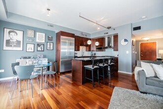 4350 N Broadway in Chicago, IL - Building Photo - Building Photo