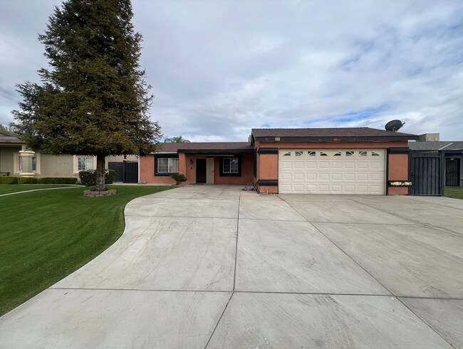 511 Badger Flat St in Bakersfield, CA - Building Photo - Building Photo