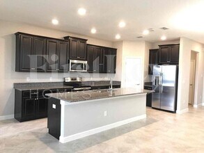 9835 Ivory Dr in Sun City Center, FL - Building Photo - Building Photo