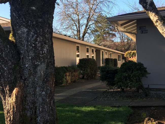 Our Apartments in Oregon City, OR - Building Photo - Building Photo