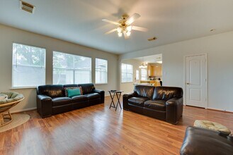 18715 Amesbury Manor Ln in Houston, TX - Building Photo - Building Photo