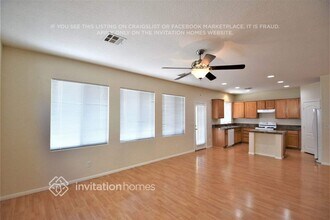 641 W Claxton Ave in North Las Vegas, NV - Building Photo - Building Photo