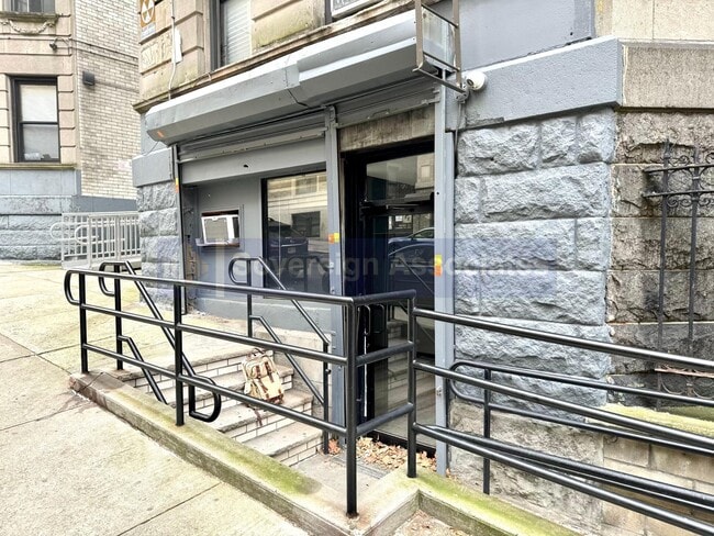 610 W 150th St