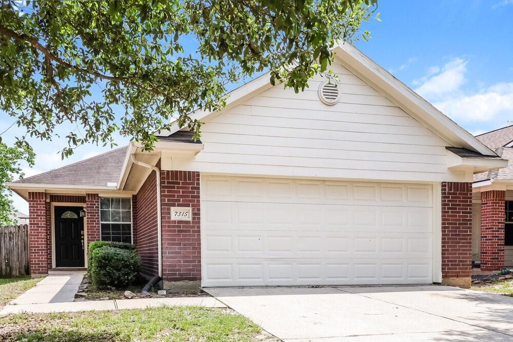 7315 Winter Song Dr in Magnolia, TX - Building Photo