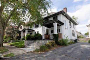 404 Lloyd Ave-Unit -408 in Providence, RI - Foto de edificio - Building Photo