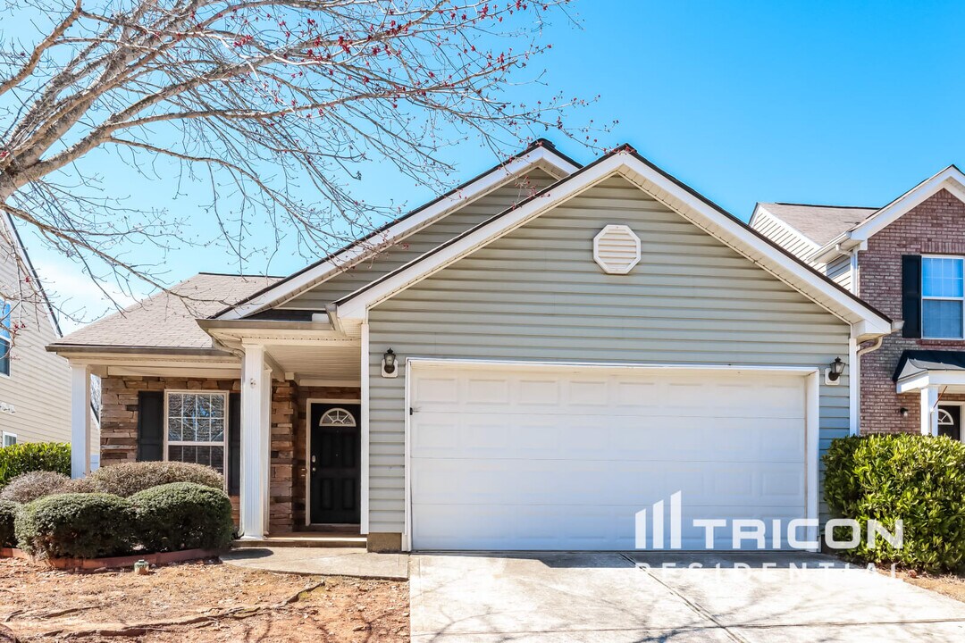 612 Arrowhead Dr in Dallas, GA - Building Photo