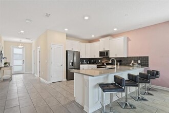 485 Ocean Course Ave, Unit B in Davenport, FL - Building Photo - Building Photo