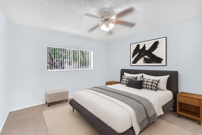 6889 NW 173rd Dr in Hialeah, FL - Building Photo - Building Photo