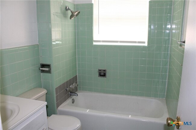 property at 1306 Connell Dr