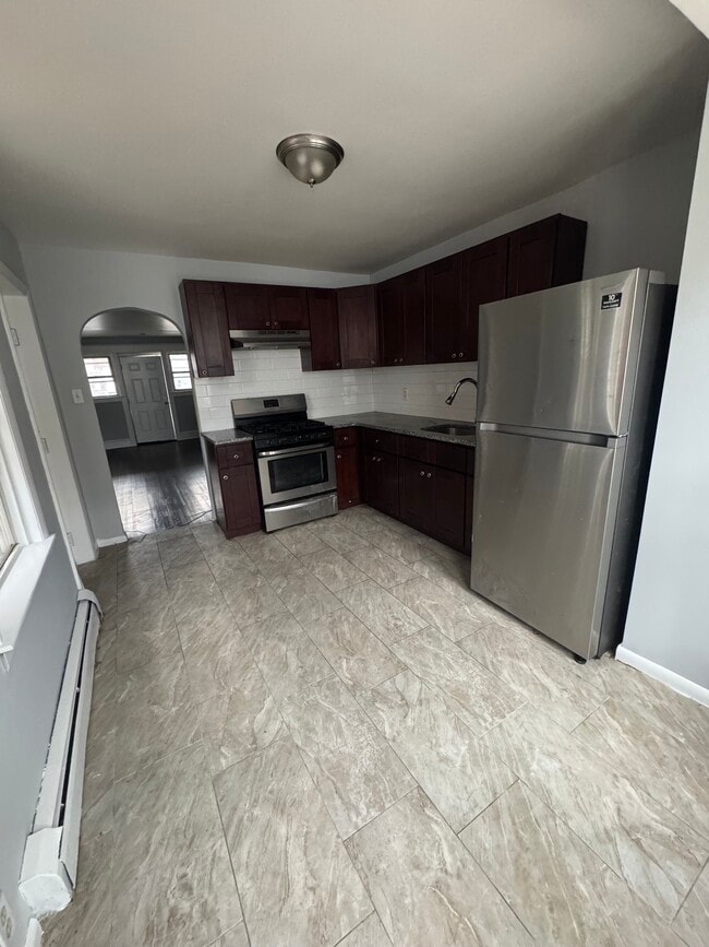 841 Bridge St in Philadelphia, PA - Building Photo - Building Photo