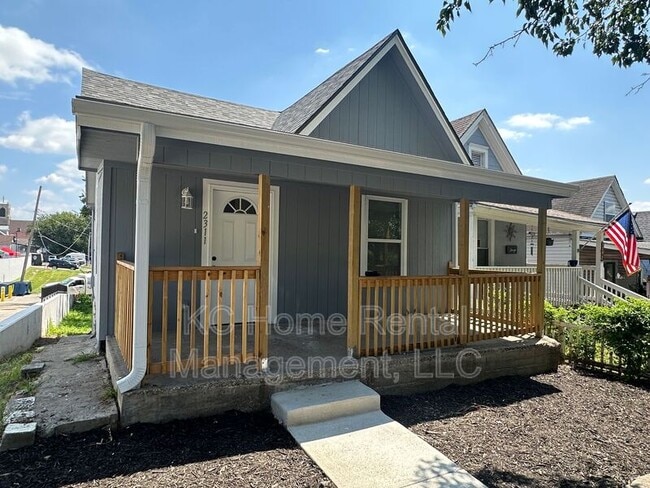 2311 Jarboe St in Kansas City, MO - Building Photo - Building Photo