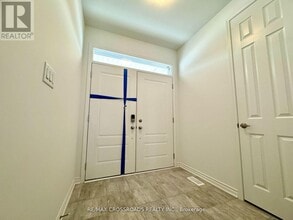 3083 Blazing Star Ave in Pickering, ON - Building Photo - Building Photo