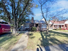 1828 St Charles Ct SW in Birmingham, AL - Building Photo