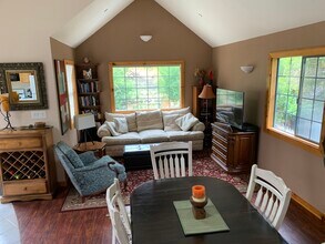 247 Broad St in San Luis Obispo, CA - Building Photo - Building Photo