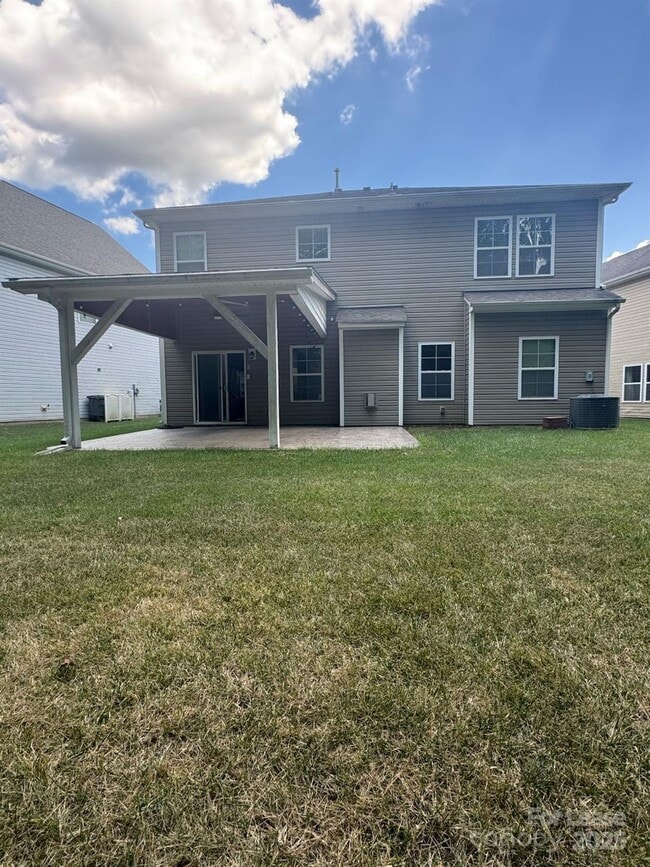 property at 2202 Laurens Dr