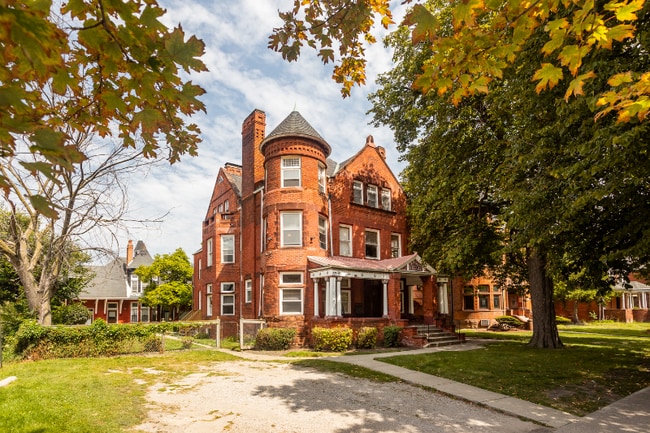 223 E Ferry St in Detroit, MI - Building Photo - Building Photo