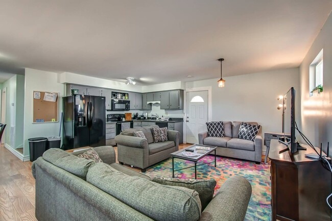 2003 Rosecliff Dr, Unit 2