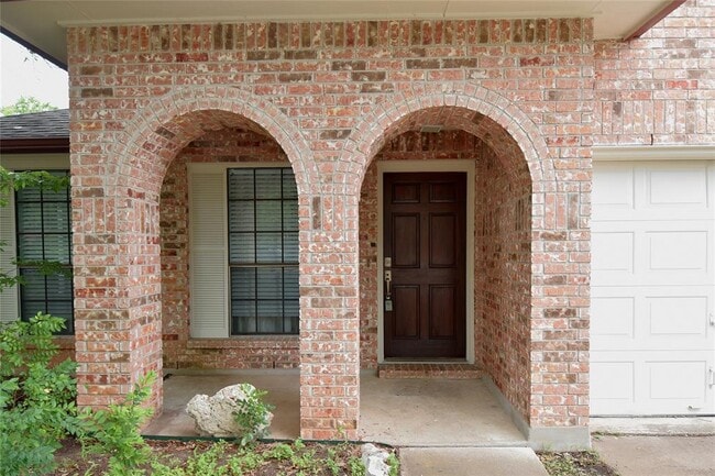 8014 Cahill Dr in Austin, TX - Foto de edificio - Building Photo