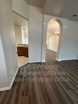 625 Spanish Oak Ct in Arlington, TX - Building Photo