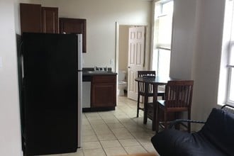 387 High St in Morgantown, WV - Building Photo - Building Photo