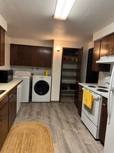 601 S 60th Ave, Unit A in Yakima, WA - Building Photo - Building Photo