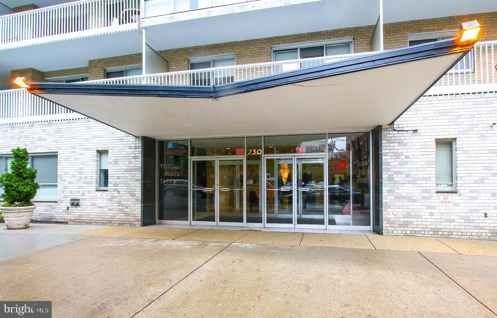 730 24th St NW in Washington, DC - Building Photo