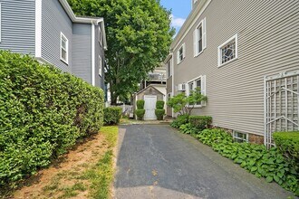 485 Rantoul St-Unit -3 in Beverly, MA - Building Photo - Building Photo