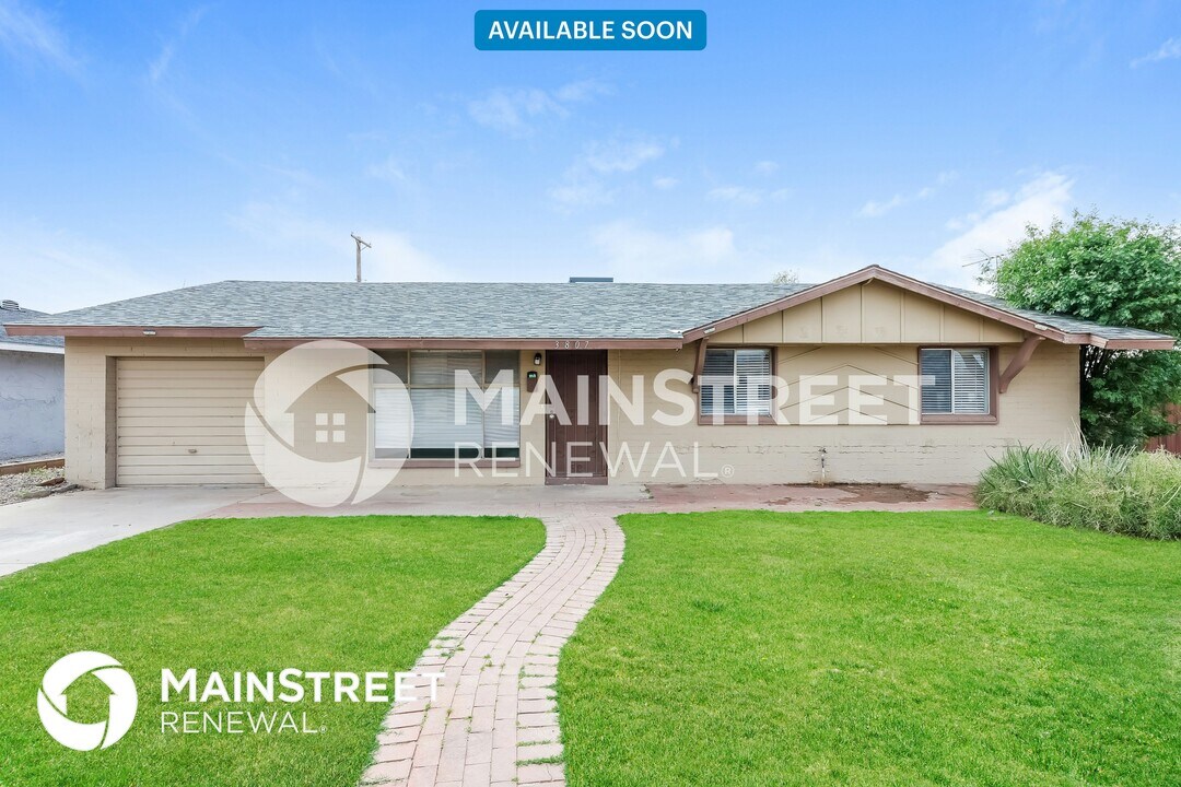 3807 W Solar Dr in Phoenix, AZ - Building Photo