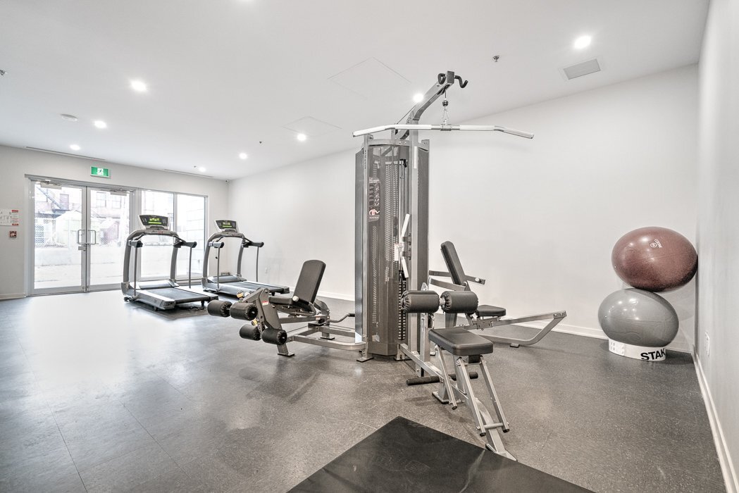 1200 Mackay Rue in Montréal, QC - Building Photo