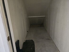 2037 NE Stephens St in Roseburg, OR - Building Photo - Building Photo