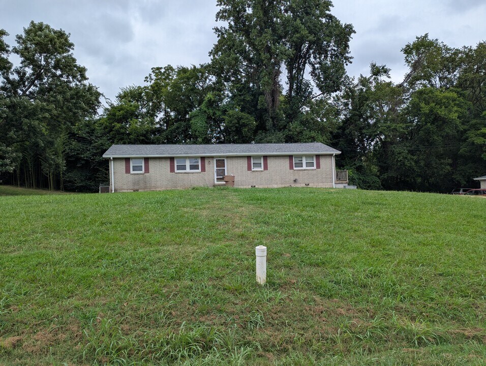 620A Claridge Dr in Nashville, TN - Building Photo