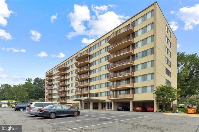property at 5353 Columbia Pike