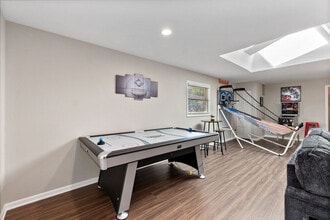 6815 W 87th St in Oak Lawn, IL - Building Photo - Building Photo