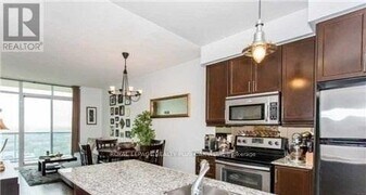 80 Absolute Ave in Mississauga, ON - Building Photo