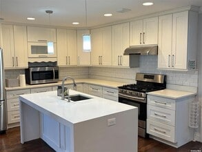 60 May Ave in Westbury, NY - Building Photo - Building Photo