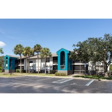 The Harbours Apartments in Melbourne, FL - Building Photo - Building Photo