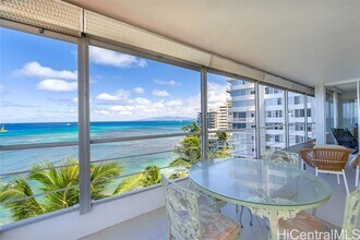 2979 Kalakaua Ave in Honolulu, HI - Building Photo - Building Photo