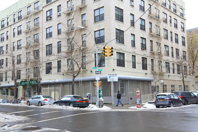 195 Avenue B in New York, NY - Building Photo - Building Photo