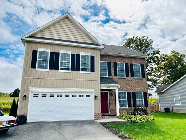 property at 105 Oak Meadow Ln