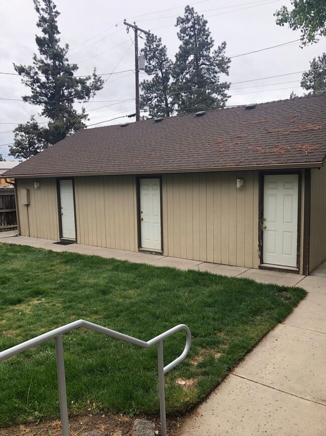 150 NE 5th St in Bend, OR - Building Photo - Building Photo
