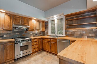333 S Idaho St in Portland, OR - Building Photo - Building Photo