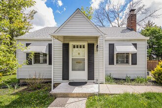 124 Fairview Dr in Ann Arbor, MI - Building Photo - Building Photo