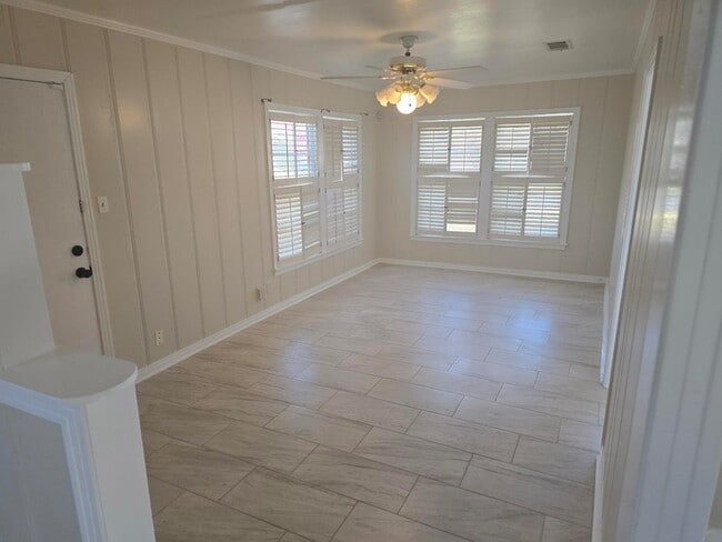 1795 Euclid St in Beaumont, TX - Foto de edificio - Building Photo