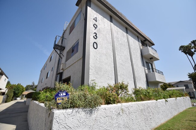 4930 Whitsett Ave