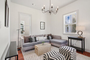 2213 Louisiana Ave in New Orleans, LA - Building Photo