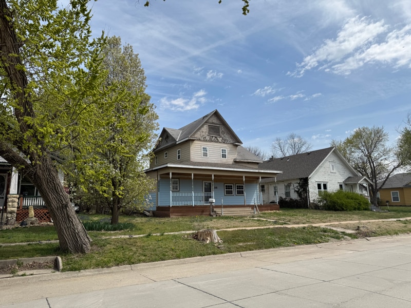 116 S 1st St in Herington, KS - Building Photo