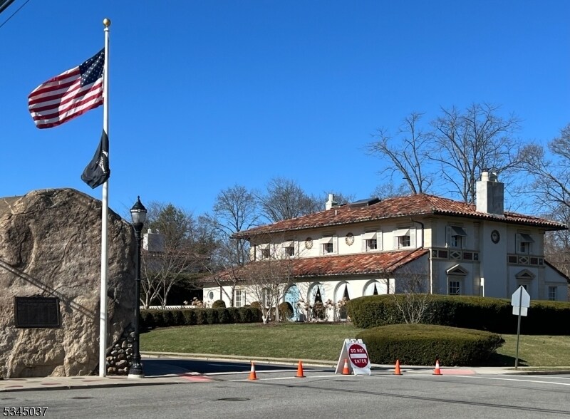 600 Doremus Ave in Glen Rock, NJ - Building Photo