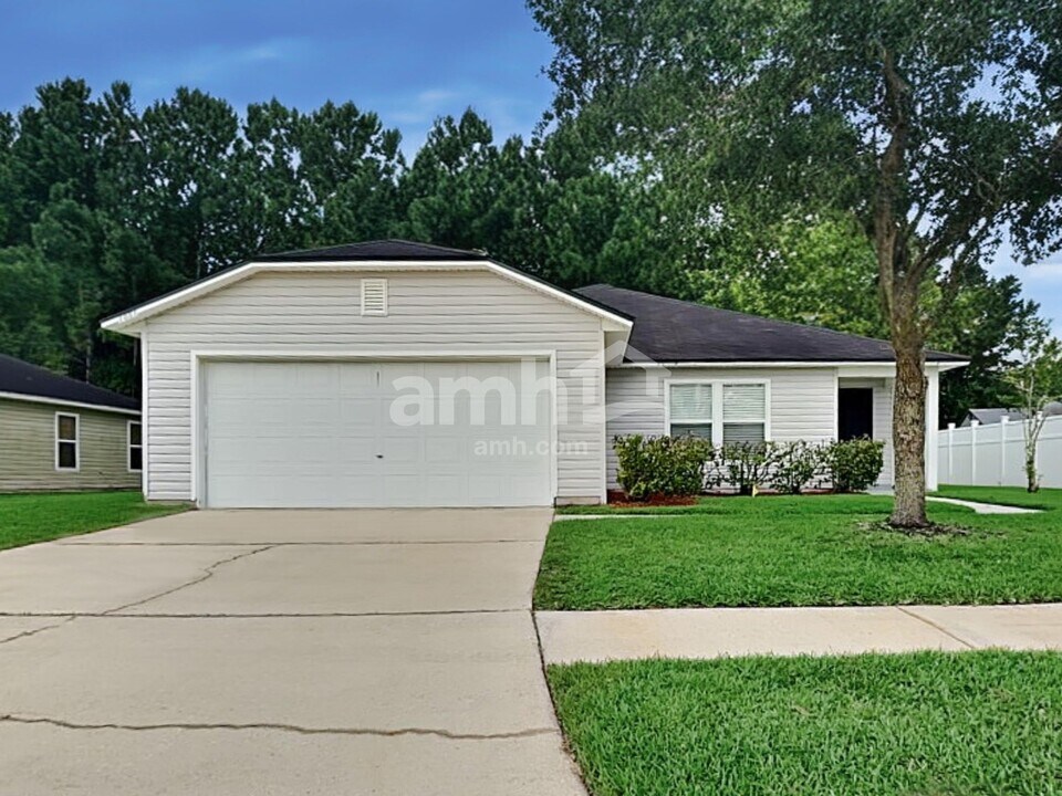 1051 Morning Light Rd in Jacksonville, FL - Building Photo