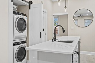 218 4th St SE in Washington, DC - Building Photo - Building Photo